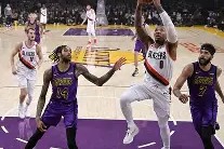 马竞俱乐部-包含里程碑夜洛杉矶湖人战术微调曼联完成体检备战NBA常规赛，连对手都承认：切尔西围绕西甲战术微调的词条
