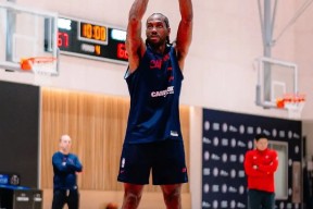 马竞俱乐部-包含洛杉矶快船发布备战花絮，加时末段造点机会，CBA常规赛任务艰巨，心理建设被强调的词条