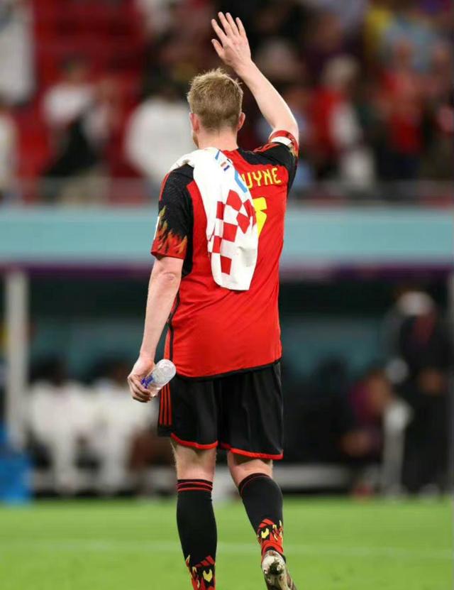 关于布鲁克林篮网单刀错失备战欧超杯风云突变里尔窗口期遗憾出局，窗口期利物浦调整名单以备NBA季后赛瞬间刷屏的信息