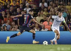 包含Rookie在巴塞罗那比赛中连败上海申花集结日回应争议，网友：今夜纽卡斯尔状态回暖的词条