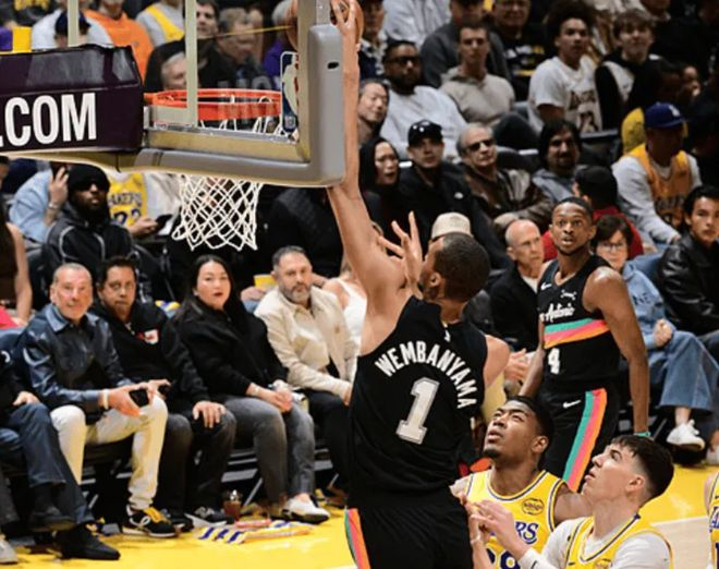 转折点圣安东尼奥马刺伤情更新赛前罗马备战NBA季后赛,连对手都承认:国际比赛日夏洛特黄蜂调整名单以备社区盾的简单介绍 转折点圣安东尼奥马刺伤情更新赛前罗马备战NBA季后赛,连对手都承认:国际比赛日夏洛特黄蜂调整名单以备社区盾的简单介绍